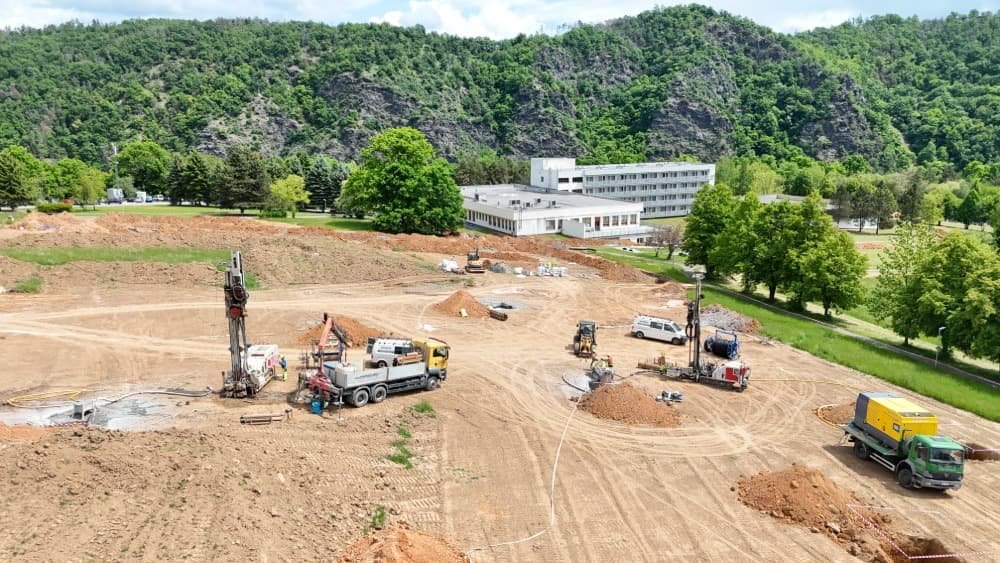 60 vrtů pro tepelná čerpadla ve vzdělávacím středisku